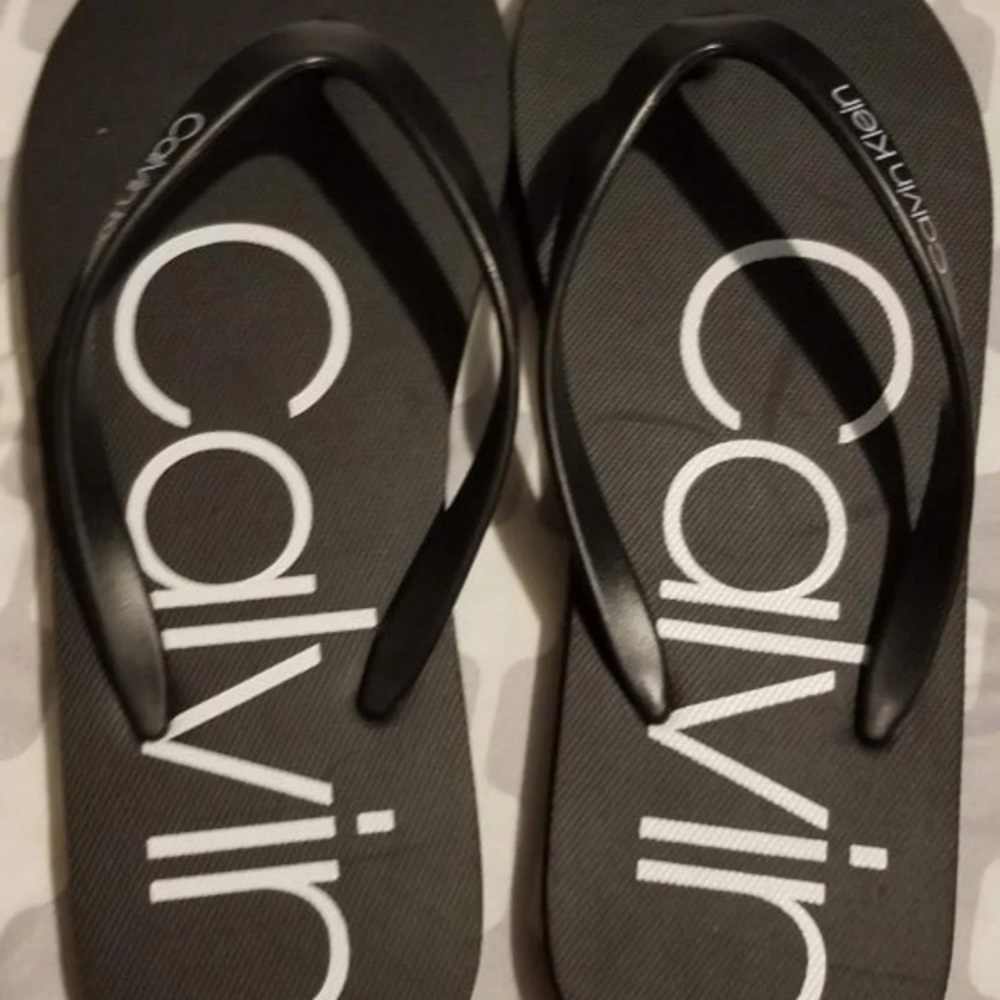 Calvin Klein Flops